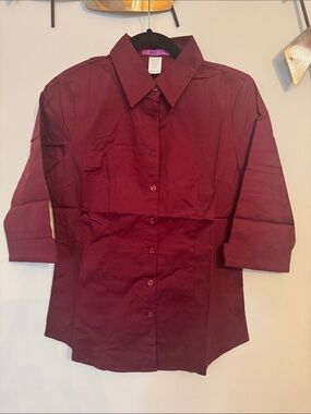 Button-Front Women's Shirt - Burgundy